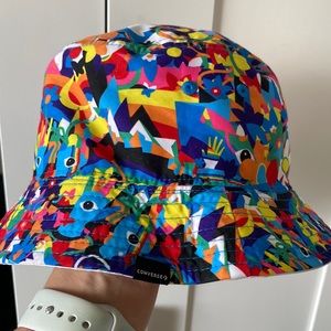 Cute bucket hat ✨ with so much style 🌸